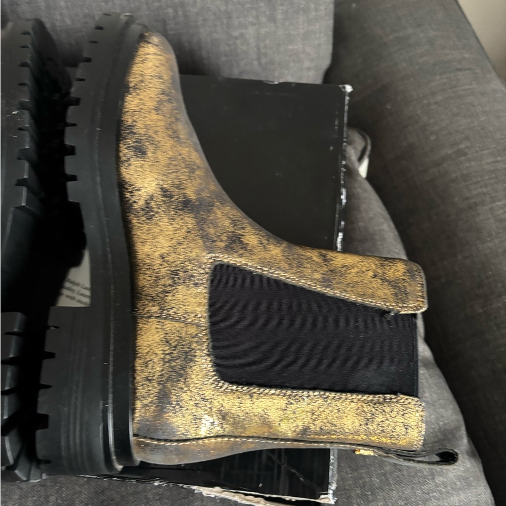 Lauren Ralph Lauren Corinne Bootie black bronze
#10 - Picture 7 of 12